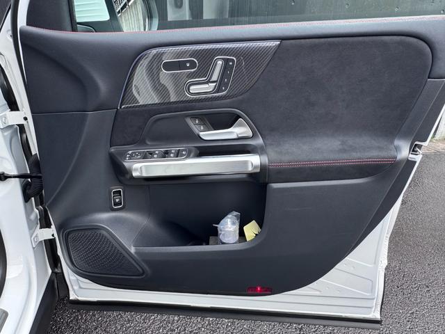 GLB GLB200d 4マチック AMGラインパッケージ ドライビングアシスタンスパッケージ 360°カメラシステム AMGラインパッケージ アダプティブハイビームアシスト・プラス マルチビームLEDヘッドライト 20インチAMGアルミホイール(RVU)(28枚目)