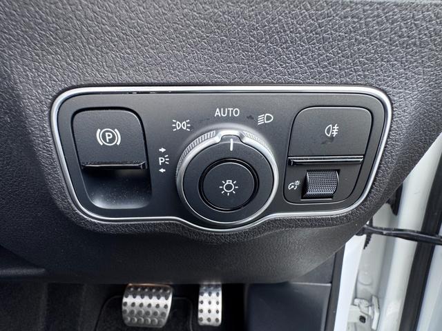 GLB GLB200d 4マチック AMGラインパッケージ ドライビングアシスタンスパッケージ 360°カメラシステム AMGラインパッケージ アダプティブハイビームアシスト・プラス マルチビームLEDヘッドライト 20インチAMGアルミホイール(RVU)(43枚目)