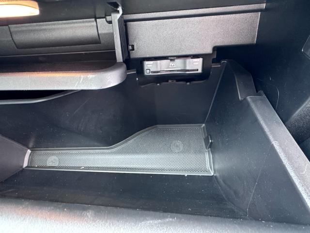 GLB GLB200d 4マチック AMGラインパッケージ ドライビングアシスタンスパッケージ 360°カメラシステム AMGラインパッケージ アダプティブハイビームアシスト・プラス マルチビームLEDヘッドライト 20インチAMGアルミホイール(RVU)(48枚目)