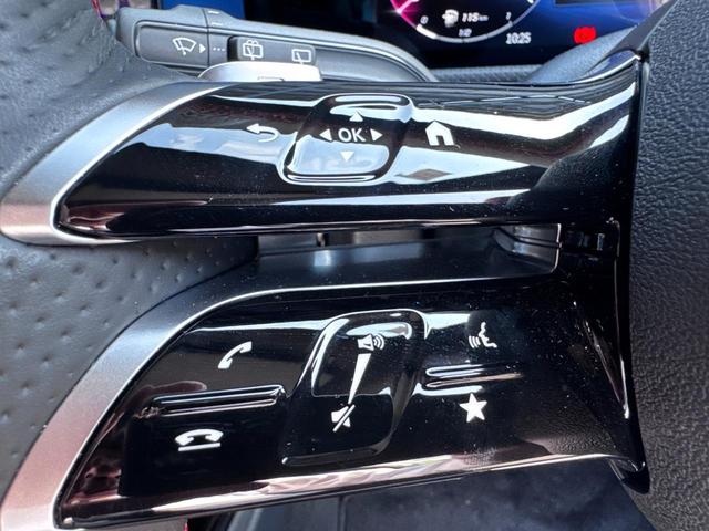 Ａクラス Ａ２００ｄ　ＡＭＧラインパッケージ　ドライビングアシスタンスパッケージ　ＡＭＧラインパッケージ　ダイレクトステアリング　アダプティブハイビームアシスト・プラス　本革巻スポーツステアリング　１８インチＡＭＧアルミホイール（ＲＱＴ）（21枚目）