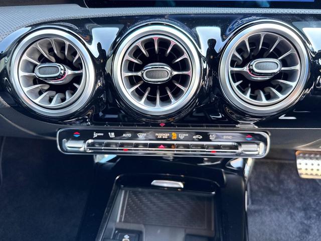 Ａクラス Ａ２００ｄ　ＡＭＧラインパッケージ　ドライビングアシスタンスパッケージ　ＡＭＧラインパッケージ　ダイレクトステアリング　アダプティブハイビームアシスト・プラス　本革巻スポーツステアリング　１８インチＡＭＧアルミホイール（ＲＱＴ）（37枚目）