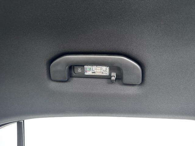 Ａクラス Ａ２００ｄ　ＡＭＧラインパッケージ　ドライビングアシスタンスパッケージ　ＡＭＧラインパッケージ　ダイレクトステアリング　アダプティブハイビームアシスト・プラス　本革巻スポーツステアリング　１８インチＡＭＧアルミホイール（ＲＱＴ）（40枚目）