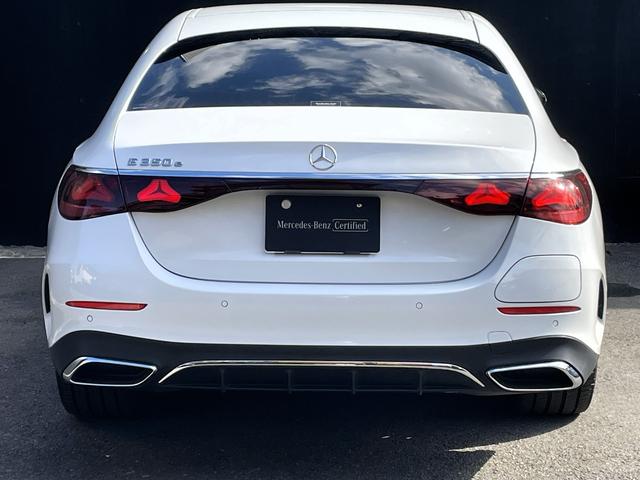 機能面を最優先して作られているデザイン故に、流行り廃りがなく飽きが来ないデザインです。長い間ご愛用頂いている方もたくさんいらっしゃいます。