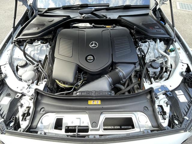 エンジンルームも写真の通り、大変綺麗な状態でございます。ご購入は１００項目の認定整備作業を行いますのでご安心下さいませ。