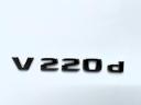 V220dエンブレム