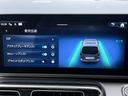 アダプティブレーダークルーズコントロールを作動中には走行車線内をキープ出来る様サポートを行います。