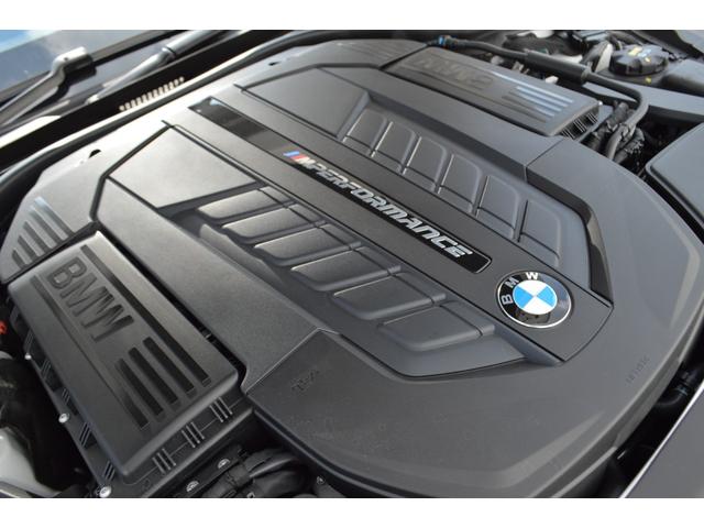M760Li xDrive 正規認定中古車 スカイラウンジ エグゼクティブラウンジシート ダイヤモンドサウンド 前後マッサージ ナイトビジョン リアエンターテインメント シートヒーターエアコン レーザーライト ディスプレーキー(63枚目)