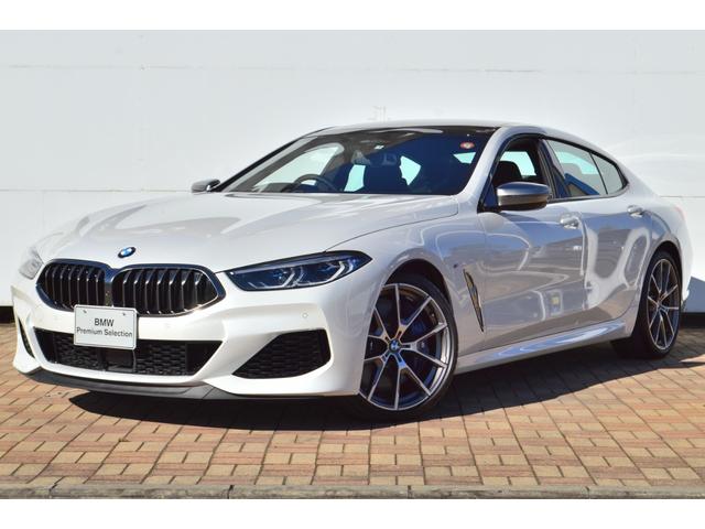 M850i xDrive グランクーペ 正規認定中古車 ワンオーナー 電動ガラスサンルーフ Harman Kardonスピーカー ヘッドアップディスプレィ タッチパネル式HDDナビ フルセグ地デジ トップリアサイドカメラ レーザーライト(2枚目)