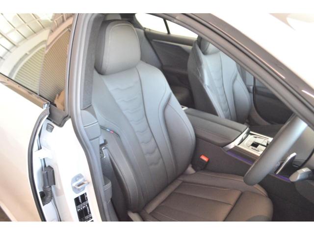 M850i xDrive グランクーペ 正規認定中古車 ワンオーナー 電動ガラスサンルーフ Harman Kardonスピーカー ヘッドアップディスプレィ タッチパネル式HDDナビ フルセグ地デジ トップリアサイドカメラ レーザーライト(28枚目)
