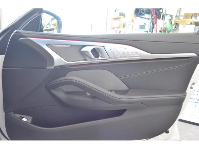 M850i xDrive グランクーペ 正規認定中古車 ワンオーナー 電動ガラスサンルーフ Harman Kardonスピーカー ヘッドアップディスプレィ タッチパネル式HDDナビ フルセグ地デジ トップリアサイドカメラ レーザーライト(65枚目)