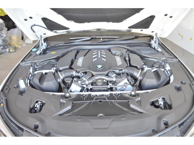 M850i xDrive グランクーペ 正規認定中古車 ワンオーナー 電動ガラスサンルーフ Harman Kardonスピーカー ヘッドアップディスプレィ タッチパネル式HDDナビ フルセグ地デジ トップリアサイドカメラ レーザーライト(69枚目)