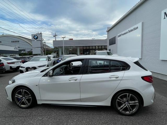 １シリーズ Ｍ１３５ｉ　ｘＤｒｉｖｅ　正規認定中古車　元試乗車　パーフォレテッド・ダコタレザー　純正ＨＤＤナビ　ＡＣＣ　障害物センサー　シートヒーター　Ｂカメラ　シートヒーター　被害軽減ブレーキ　アンビエントライト　ＥＴＣ車載器（6枚目）