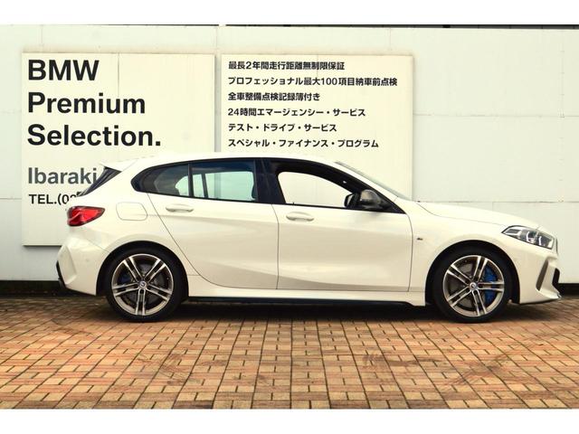 １シリーズ Ｍ１３５ｉ　ｘＤｒｉｖｅ　正規認定中古車　元試乗車　パーフォレテッド・ダコタレザー　純正ＨＤＤナビ　ＡＣＣ　障害物センサー　シートヒーター　Ｂカメラ　シートヒーター　被害軽減ブレーキ　アンビエントライト　ＥＴＣ車載器（7枚目）