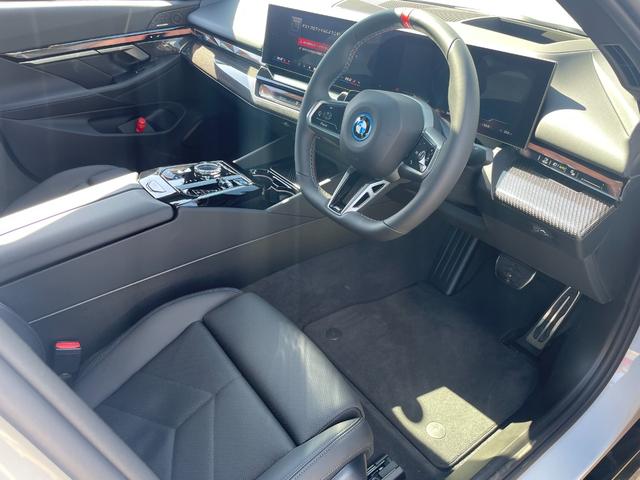 ＢＭＷ ｉ５