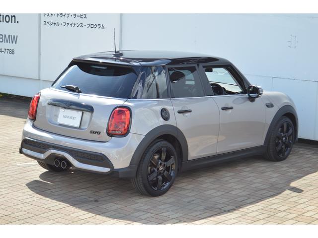 ＭＩＮＩ クーパーＳＤ　クラシック・トリム　正規認定中古車　１オーナー　バックカメラ　純正ＨＤＤナビ　被害軽減ブレーキ　ドラレコ　ＡＣＣ（17枚目）