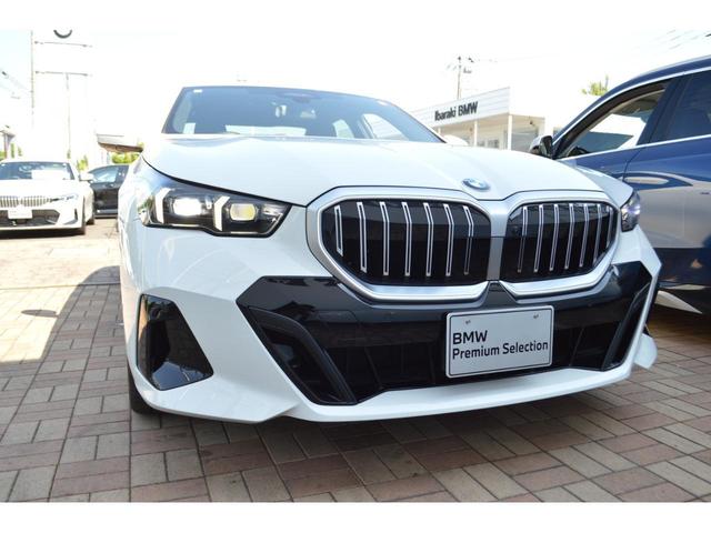 ５シリーズ ５２３ｉ　Ｍスポーツ　正規認定中古車　弊社管理レンタカー　純正ナビ　Ｐアシスト＋　ＡＣＣ　ワイヤレス充電器　フルセグＴＶ　全周囲カメラ　シートヒーター　盗難防止装置　電動リアゲート　ＬＥＤヘッドライト　被害軽減ブレーキ（8枚目）