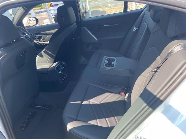 ５シリーズ ５２３ｉ　Ｍスポーツ　正規認定中古車　弊社管理レンタカー　純正ナビ　Ｐアシスト＋　ＡＣＣ　ワイヤレス充電器　フルセグＴＶ　全周囲カメラ　シートヒーター　盗難防止装置　電動リアゲート　ＬＥＤヘッドライト　被害軽減ブレーキ（36枚目）