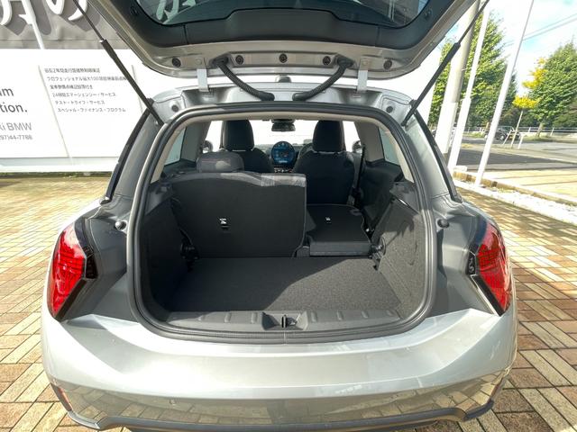 ＭＩＮＩ クーパーＣ　エッセンシャル・トリム　正規認定中古車　ワンオーナー　走行１８００ｋｍ　純正ナビ　バックカメラ　ＡＣＣ　障害物センサー　ヘッドアップディスプレイ　ＥＴＣ車載器　ワイヤレス充電器　アンビエントライト　ＬＥＤヘッドライト（44枚目）