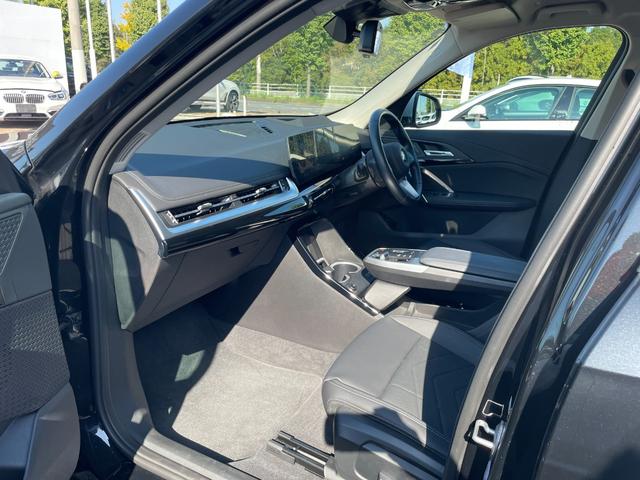 Ｘ１ ｘＤｒｉｖｅ　２０ｉ　ｘライン　ハイラインパッケージ　正規認定中古車　ワンオーナー　純正ナビ　全周囲カメラ　ヘッドアップディスプレイ　障害物センサー　黒革　Ａｐｐｌｅ　Ｃａｒ　Ｐｌａｙ　シートヒーター　電動シート　走行６０００ｋｍ　ＡＣＣ　ハンズオフ（32枚目）