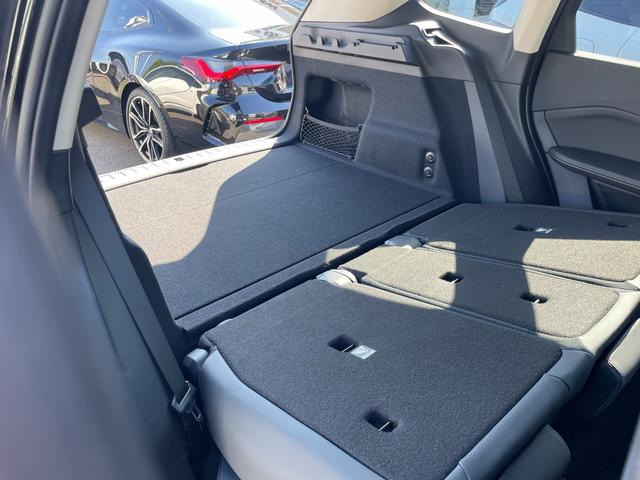 Ｘ１ ｘＤｒｉｖｅ　２０ｉ　ｘライン　ハイラインパッケージ　正規認定中古車　ワンオーナー　純正ナビ　全周囲カメラ　ヘッドアップディスプレイ　障害物センサー　黒革　Ａｐｐｌｅ　Ｃａｒ　Ｐｌａｙ　シートヒーター　電動シート　走行６０００ｋｍ　ＡＣＣ　ハンズオフ（43枚目）