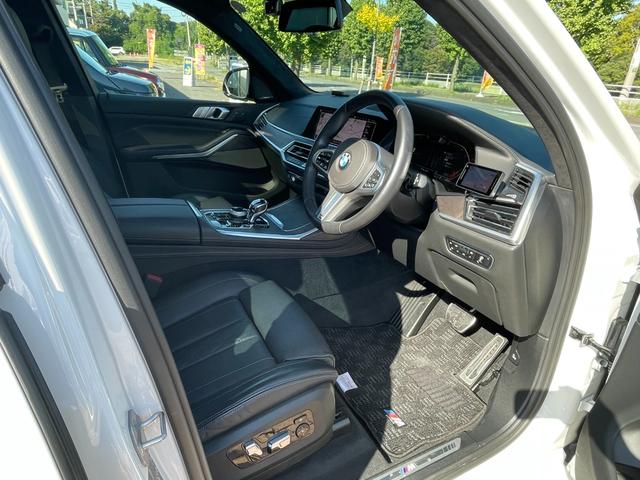 Ｘ７ ｘＤｒｉｖｅ　３５ｄ　Ｍスポーツ　正規認定中古車　パノラマサンルーフ　３列シート７人乗り　ソフトクローズ　全席シートヒーター　フロントシートベンチレーション　全周囲カメラ　エアサス　ハーマンカードン　ＡＣＣ　ＴＶ（28枚目）