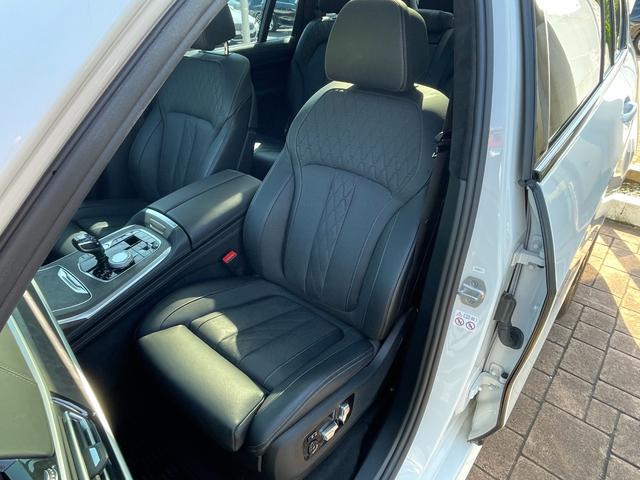 Ｘ７ ｘＤｒｉｖｅ　３５ｄ　Ｍスポーツ　正規認定中古車　パノラマサンルーフ　３列シート７人乗り　ソフトクローズ　全席シートヒーター　フロントシートベンチレーション　全周囲カメラ　エアサス　ハーマンカードン　ＡＣＣ　ＴＶ（30枚目）