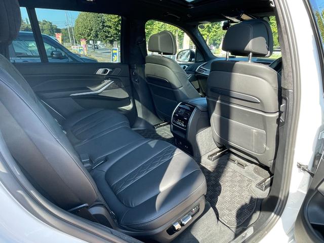 Ｘ７ ｘＤｒｉｖｅ　３５ｄ　Ｍスポーツ　正規認定中古車　パノラマサンルーフ　３列シート７人乗り　ソフトクローズ　全席シートヒーター　フロントシートベンチレーション　全周囲カメラ　エアサス　ハーマンカードン　ＡＣＣ　ＴＶ（33枚目）