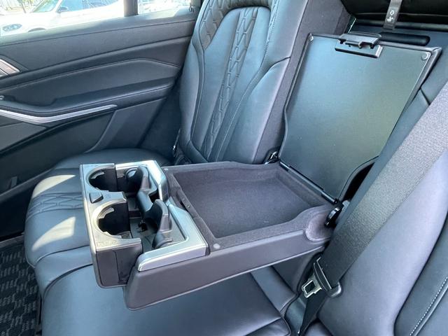 Ｘ７ ｘＤｒｉｖｅ　３５ｄ　Ｍスポーツ　正規認定中古車　パノラマサンルーフ　３列シート７人乗り　ソフトクローズ　全席シートヒーター　フロントシートベンチレーション　全周囲カメラ　エアサス　ハーマンカードン　ＡＣＣ　ＴＶ（36枚目）