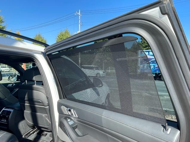 Ｘ７ ｘＤｒｉｖｅ　３５ｄ　Ｍスポーツ　正規認定中古車　パノラマサンルーフ　３列シート７人乗り　ソフトクローズ　全席シートヒーター　フロントシートベンチレーション　全周囲カメラ　エアサス　ハーマンカードン　ＡＣＣ　ＴＶ（42枚目）