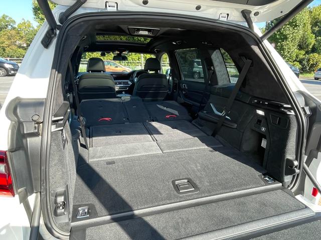 Ｘ７ ｘＤｒｉｖｅ　３５ｄ　Ｍスポーツ　正規認定中古車　パノラマサンルーフ　３列シート７人乗り　ソフトクローズ　全席シートヒーター　フロントシートベンチレーション　全周囲カメラ　エアサス　ハーマンカードン　ＡＣＣ　ＴＶ（46枚目）