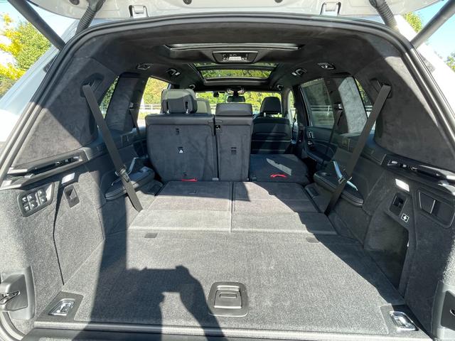Ｘ７ ｘＤｒｉｖｅ　３５ｄ　Ｍスポーツ　正規認定中古車　パノラマサンルーフ　３列シート７人乗り　ソフトクローズ　全席シートヒーター　フロントシートベンチレーション　全周囲カメラ　エアサス　ハーマンカードン　ＡＣＣ　ＴＶ（49枚目）