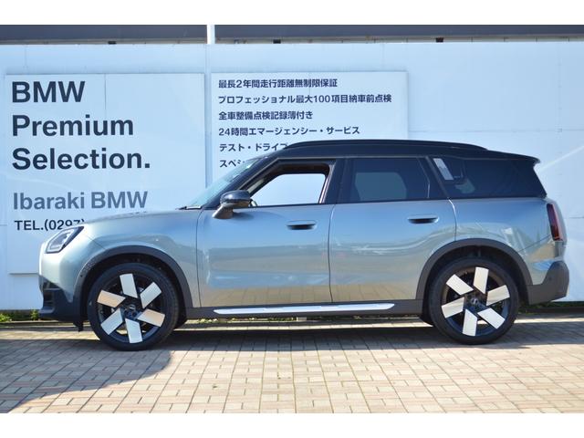 ＭＩＮＩ カントリーマンＳオール４　クラシック・トリム　正規認定中古車　走行距離２６６３ｋｍ　弊社デモカー　純正ナビ　カープレイ　Ｂｌｕｅｔｏｏｔｈ　ワイヤレスチャージ　レザー　電動シート　電動トランク　クルコン　全周囲カメラ　前後ソナー　ハーマンカードン（12枚目）