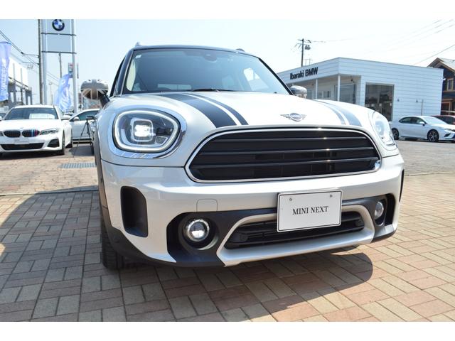 ＭＩＮＩ クーパーＤ　クロスオーバー　正規認定中古車　１オーナー　ＡＣＣ　ペッパーＰＧ　純正ＨＤＤナビ　バックカメラ　ドラレコ　ソナーセンサー　被害軽減ブレーキ　電動リアゲート　キーレス　フロアマット　アンビエントライト　ＳＯＳコール（18枚目）