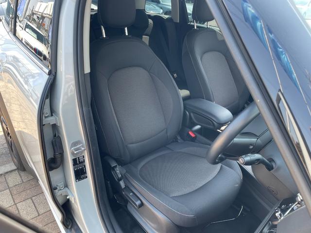 ＭＩＮＩ クーパーＤ　クロスオーバー　正規認定中古車　１オーナー　ＡＣＣ　ペッパーＰＧ　純正ＨＤＤナビ　バックカメラ　ドラレコ　ソナーセンサー　被害軽減ブレーキ　電動リアゲート　キーレス　フロアマット　アンビエントライト　ＳＯＳコール（25枚目）