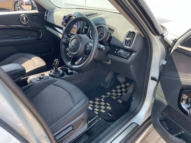 ＭＩＮＩ クーパーＤ　クロスオーバー　正規認定中古車　１オーナー　ＡＣＣ　ペッパーＰＧ　純正ＨＤＤナビ　バックカメラ　ドラレコ　ソナーセンサー　被害軽減ブレーキ　電動リアゲート　キーレス　フロアマット　アンビエントライト　ＳＯＳコール（26枚目）