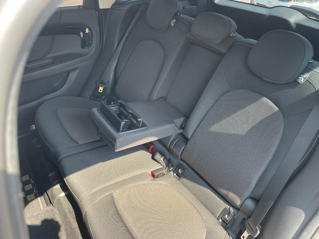 ＭＩＮＩ クーパーＤ　クロスオーバー　正規認定中古車　１オーナー　ＡＣＣ　ペッパーＰＧ　純正ＨＤＤナビ　バックカメラ　ドラレコ　ソナーセンサー　被害軽減ブレーキ　電動リアゲート　キーレス　フロアマット　アンビエントライト　ＳＯＳコール（32枚目）