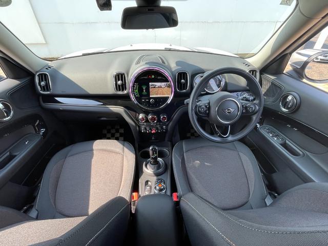 ＭＩＮＩ クーパーＤ　クロスオーバー　正規認定中古車　１オーナー　ＡＣＣ　ペッパーＰＧ　純正ＨＤＤナビ　バックカメラ　ドラレコ　ソナーセンサー　被害軽減ブレーキ　電動リアゲート　キーレス　フロアマット　アンビエントライト　ＳＯＳコール（42枚目）