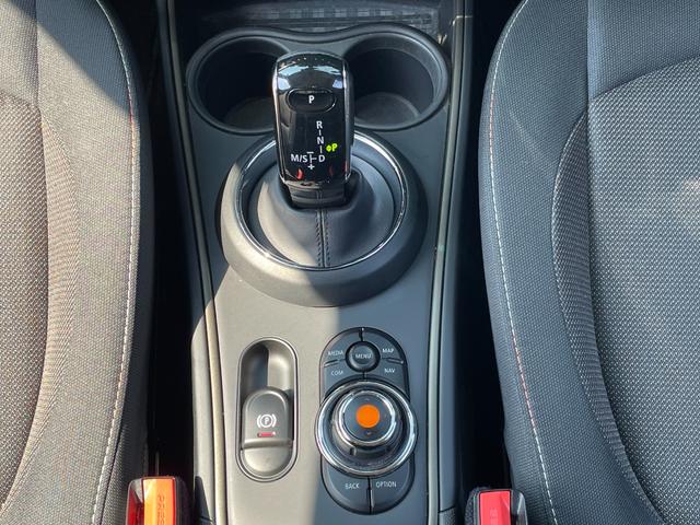 ＭＩＮＩ クーパーＤ　クロスオーバー　正規認定中古車　１オーナー　ＡＣＣ　ペッパーＰＧ　純正ＨＤＤナビ　バックカメラ　ドラレコ　ソナーセンサー　被害軽減ブレーキ　電動リアゲート　キーレス　フロアマット　アンビエントライト　ＳＯＳコール（45枚目）