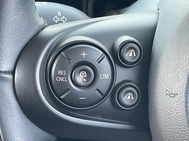ＭＩＮＩ クーパーＤ　クロスオーバー　正規認定中古車　１オーナー　ＡＣＣ　ペッパーＰＧ　純正ＨＤＤナビ　バックカメラ　ドラレコ　ソナーセンサー　被害軽減ブレーキ　電動リアゲート　キーレス　フロアマット　アンビエントライト　ＳＯＳコール（50枚目）
