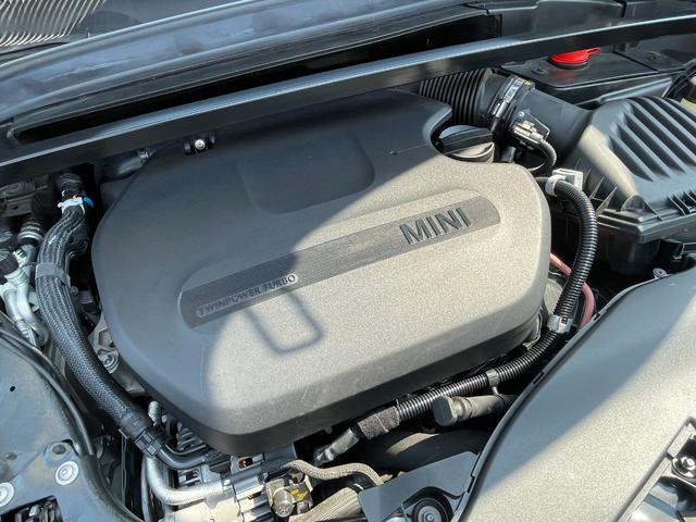 ＭＩＮＩ クーパーＤ　クロスオーバー　正規認定中古車　１オーナー　ＡＣＣ　ペッパーＰＧ　純正ＨＤＤナビ　バックカメラ　ドラレコ　ソナーセンサー　被害軽減ブレーキ　電動リアゲート　キーレス　フロアマット　アンビエントライト　ＳＯＳコール（76枚目）