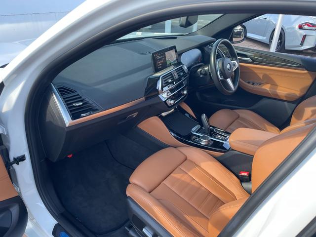Ｘ４ ｘＤｒｉｖｅ　２０ｄ　Ｍスポーツ　正規認定中古車　１オーナー　電動パノラマサンルーフ　コニャックレザー　電動リアゲート　純正ＨＤＤナビ　前後シートヒーター　全周囲カメラ　アンビエントライト　Ｗエアコン　オートホールド　キーレス　ＥＴＣ（31枚目）