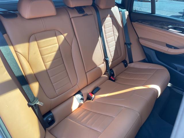Ｘ４ ｘＤｒｉｖｅ　２０ｄ　Ｍスポーツ　正規認定中古車　１オーナー　電動パノラマサンルーフ　コニャックレザー　電動リアゲート　純正ＨＤＤナビ　前後シートヒーター　全周囲カメラ　アンビエントライト　Ｗエアコン　オートホールド　キーレス　ＥＴＣ（32枚目）
