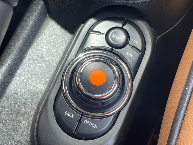 ＭＩＮＩ クーパーＳＤ　正規認定中古車　１オーナー　キーレス　純正ＨＤＤナビ　バックカメラ　ＬＥＤライト　ソナーセンサー　ヘッドアップディスプレイ　エキサイトメントパッケージ　ＡＣＣ　ブラックエンブレム　ブラックドアハンドル（46枚目）