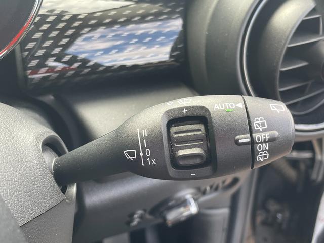 ＭＩＮＩ クーパーＳＤ　正規認定中古車　１オーナー　キーレス　純正ＨＤＤナビ　バックカメラ　ＬＥＤライト　ソナーセンサー　ヘッドアップディスプレイ　エキサイトメントパッケージ　ＡＣＣ　ブラックエンブレム　ブラックドアハンドル（52枚目）