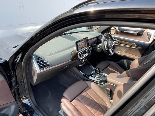 Ｘ３ ｘＤｒｉｖｅ　２０ｄ　Ｍスポーツ　正規認定中古車　ワンオーナー　セレクトパッケージ　純正ナビ　フルセグＴＶ　電動リアゲート　全周囲カメラ　ステアリングヒーター　前後シートヒーター　サンルーフ　ハーマンカードン　地デジ　モカレザー（28枚目）