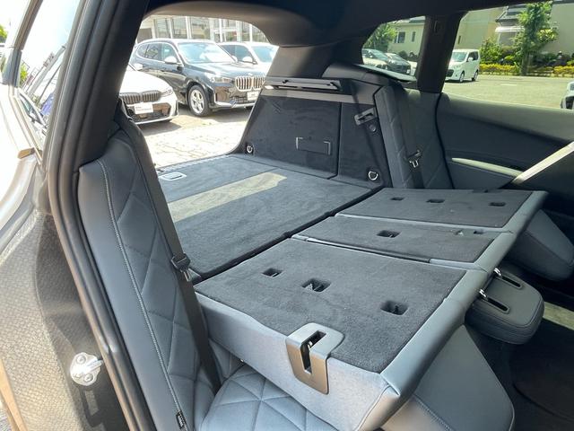 ｉＸ ｘＤｒｉｖｅ　５０　正規認定中古車　走行２４２７ｋｍ　元試乗車　純正ナビ　全周囲カメラ　パノラマガラスルーフ　ＢＭＷレーザーライト　ソフトクローズドア　Ｂｏｗｅｒｓ＆Ｗｉｌｋｉｎｓ　カープレイ　カーブドＤナビ　ＥＴＣ（40枚目）