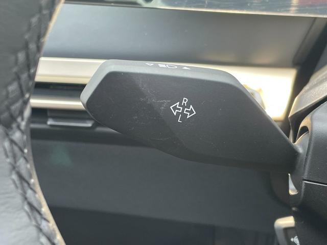 ｉＸ ｘＤｒｉｖｅ　５０　正規認定中古車　走行２４２７ｋｍ　元試乗車　純正ナビ　全周囲カメラ　パノラマガラスルーフ　ＢＭＷレーザーライト　ソフトクローズドア　Ｂｏｗｅｒｓ＆Ｗｉｌｋｉｎｓ　カープレイ　カーブドＤナビ　ＥＴＣ（53枚目）