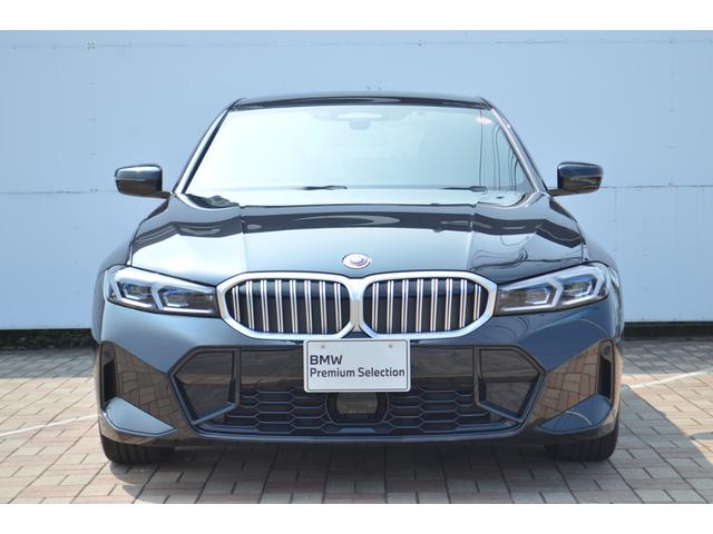３シリーズ ３１８ｉ　Ｍスポーツ　正規認定中古車　バックカメラ　カーブドディスプレイナビ　カープレイ　シートヒーター　ヘッドアップディスプレイ　電動シート　電動トランク　ＬＣＩ　ハーフレザー　Ｂｌｕｅｔｏｏｔｈ　ＥＴＣ２．０　ＡＣＣ（7枚目）