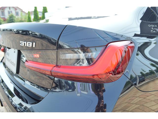 ３シリーズ ３１８ｉ　Ｍスポーツ　正規認定中古車　バックカメラ　カーブドディスプレイナビ　カープレイ　シートヒーター　ヘッドアップディスプレイ　電動シート　電動トランク　ＬＣＩ　ハーフレザー　Ｂｌｕｅｔｏｏｔｈ　ＥＴＣ２．０　ＡＣＣ（20枚目）