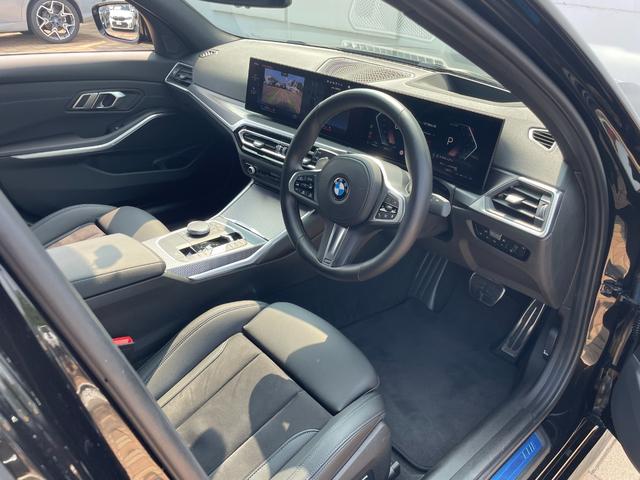 ３シリーズ ３１８ｉ　Ｍスポーツ　正規認定中古車　バックカメラ　カーブドディスプレイナビ　カープレイ　シートヒーター　ヘッドアップディスプレイ　電動シート　電動トランク　ＬＣＩ　ハーフレザー　Ｂｌｕｅｔｏｏｔｈ　ＥＴＣ２．０　ＡＣＣ（25枚目）